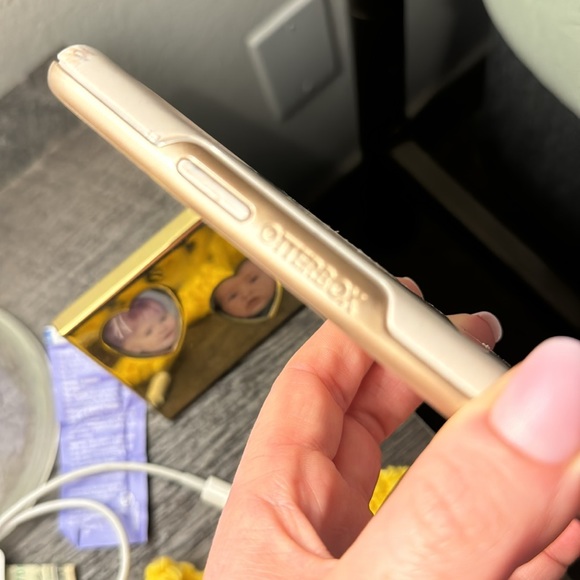 Otter box iPhone 11 Pro Max phone case - Picture 2 of 2